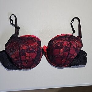 La Senza black and red 38D bra